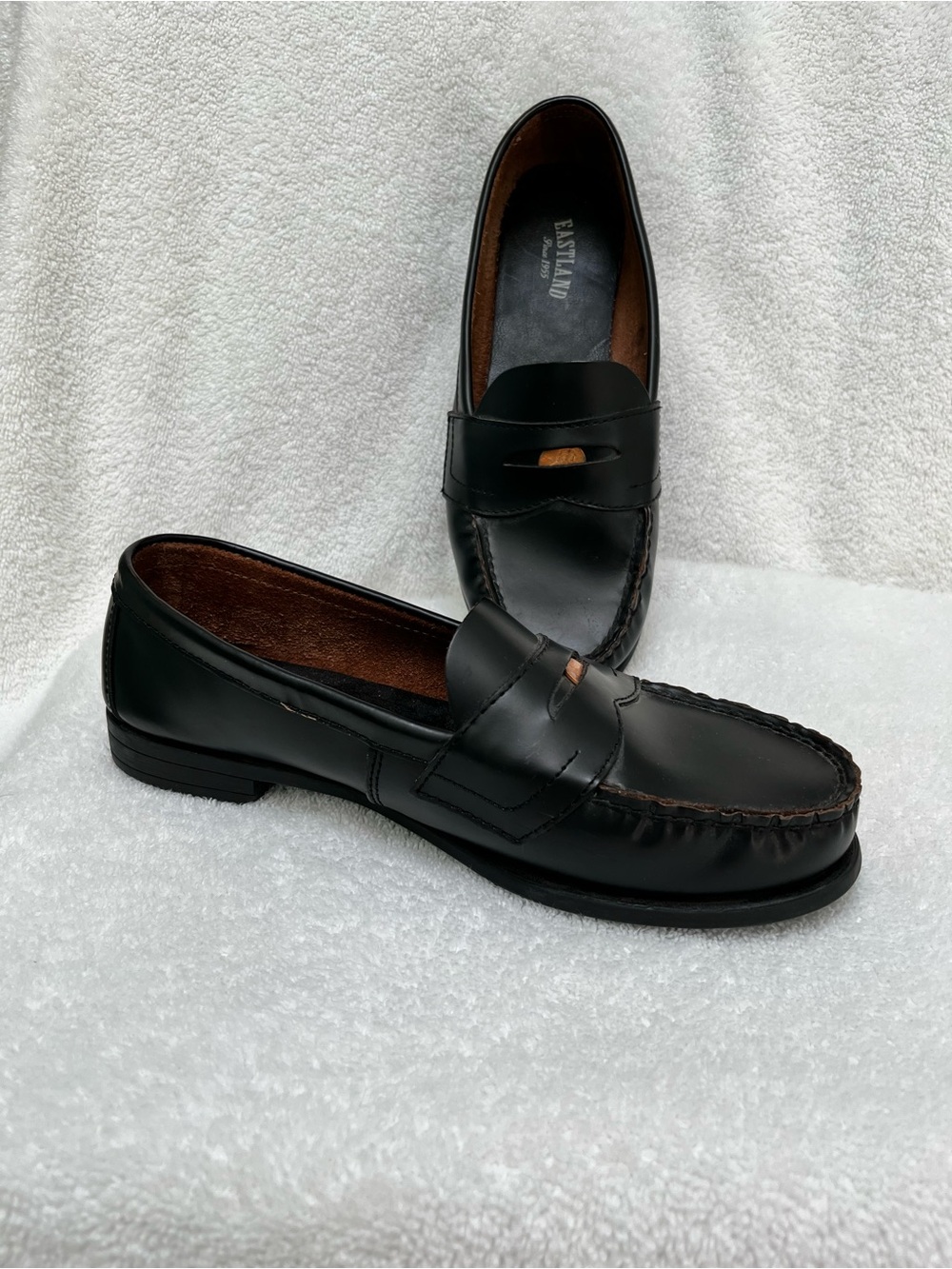 Eastland Women’s Black Leather Penny Loafers Style # 3921 Size 7.5 Wide NWOT